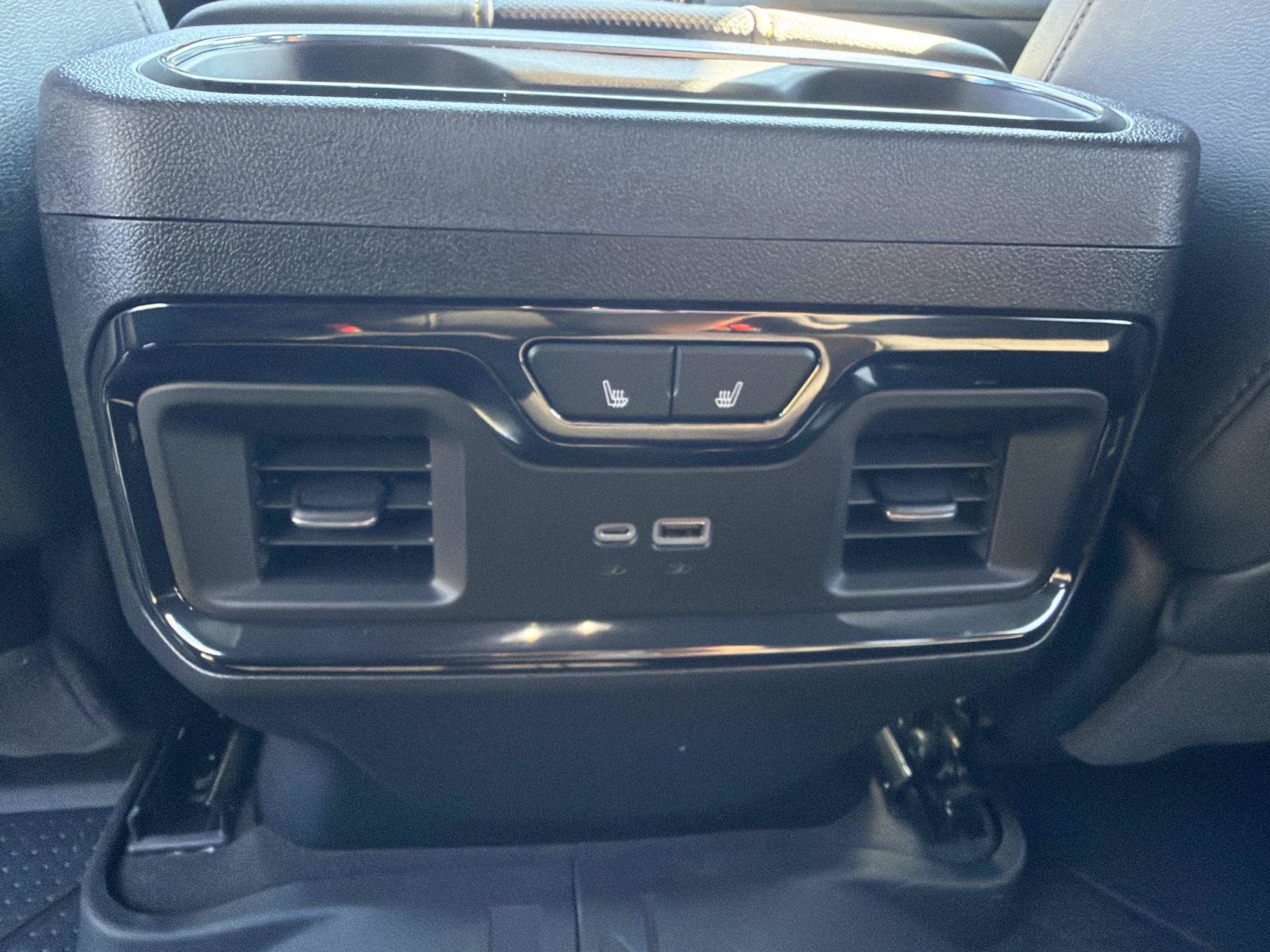 Used 2025 Chevrolet Silverado 2500 ZR2 w/ Technology Package AWD/4WD image 16
