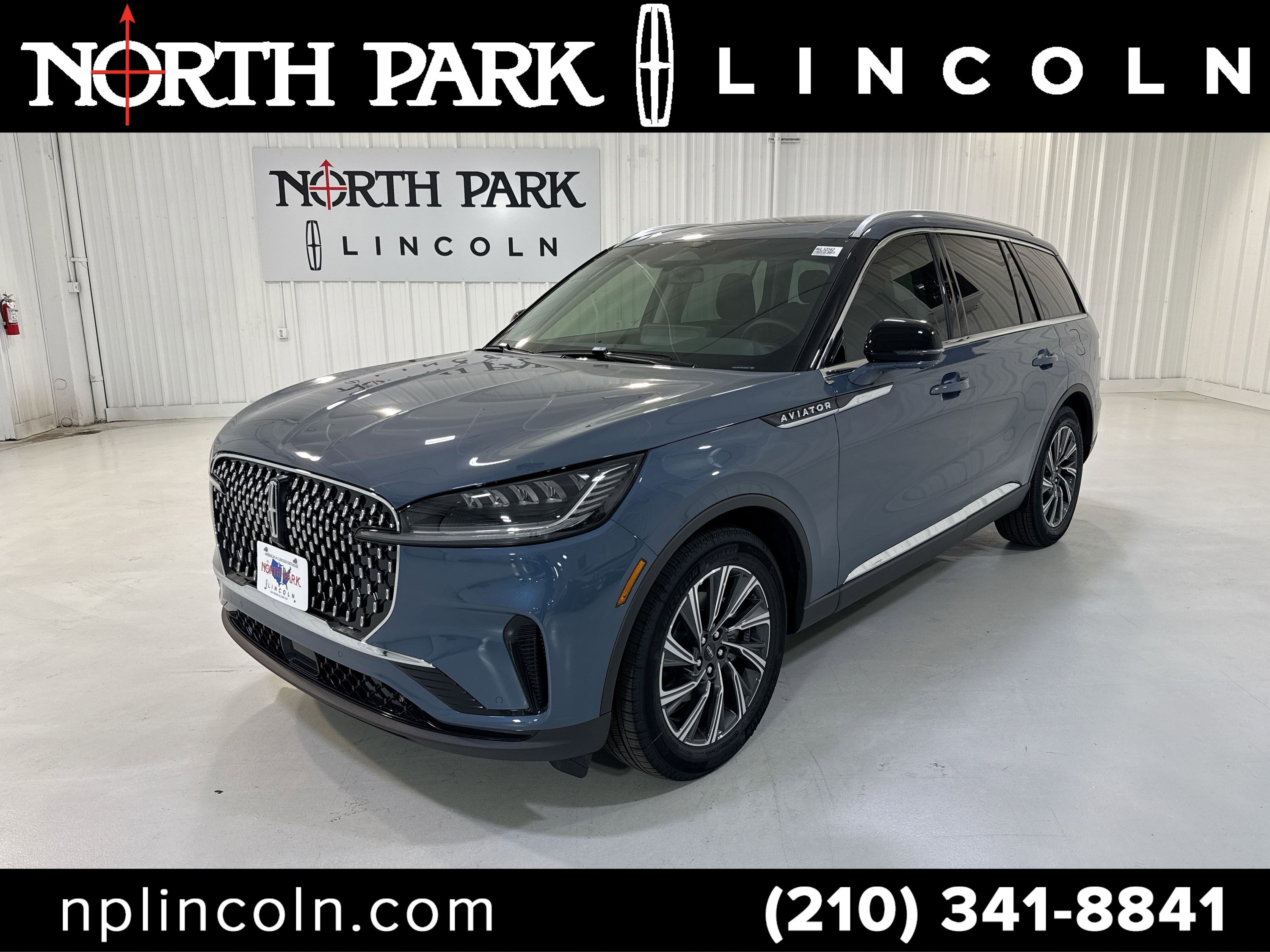 New 2025 Lincoln Aviator 2WD