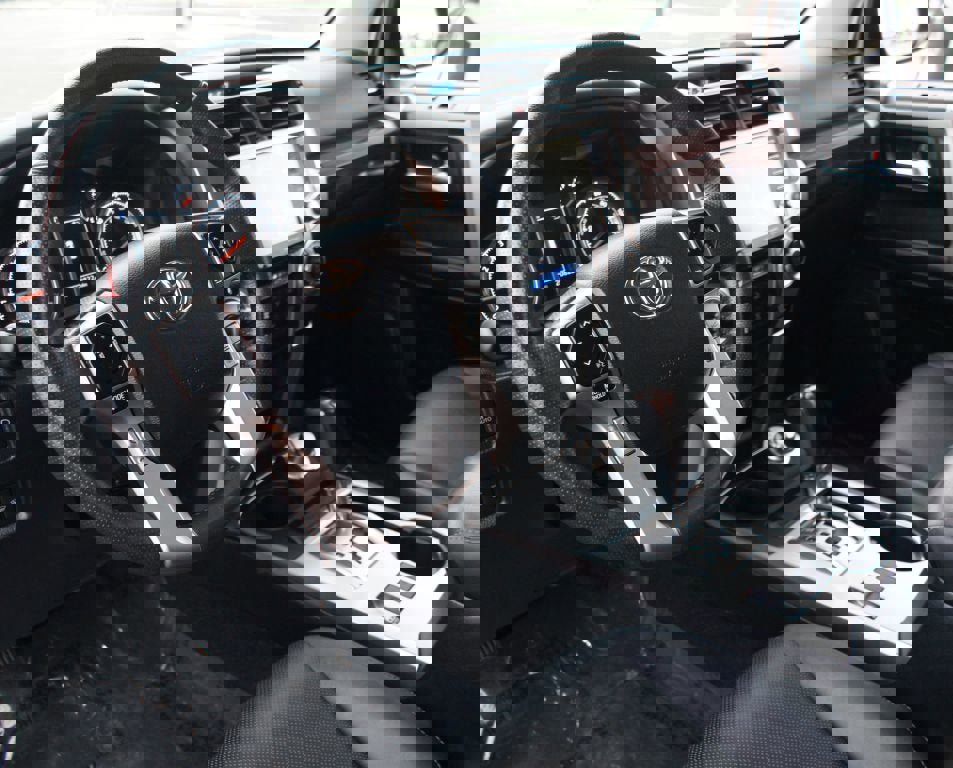 Used 2024 Toyota 4Runner Limited image 16