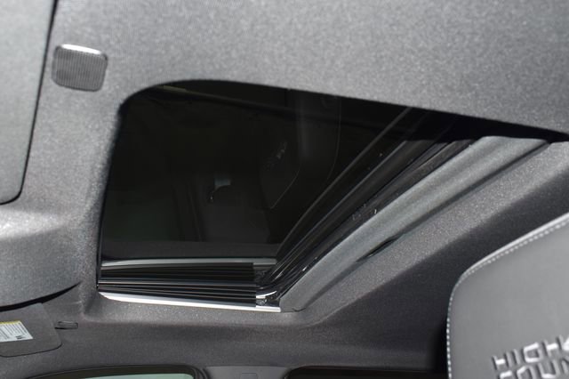 Used 2020 Chevrolet Silverado 1500 High Country w/ Safety Package II image 15