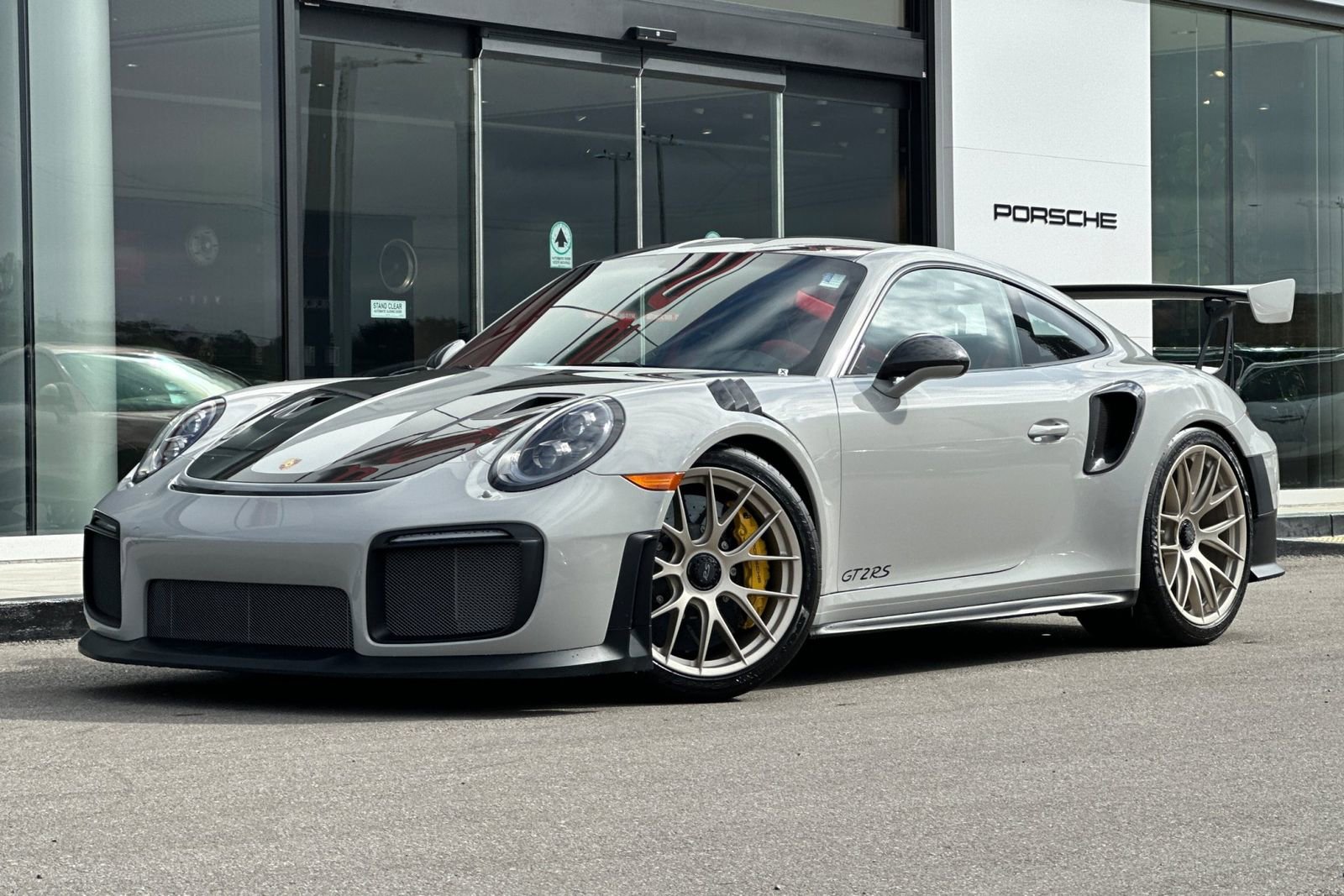 Used 2018 Porsche 911 GT2 RS image 1