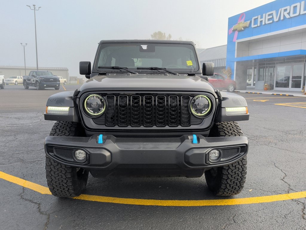 Used 2024 Jeep Wrangler Unlimited AWD/4WD image 2