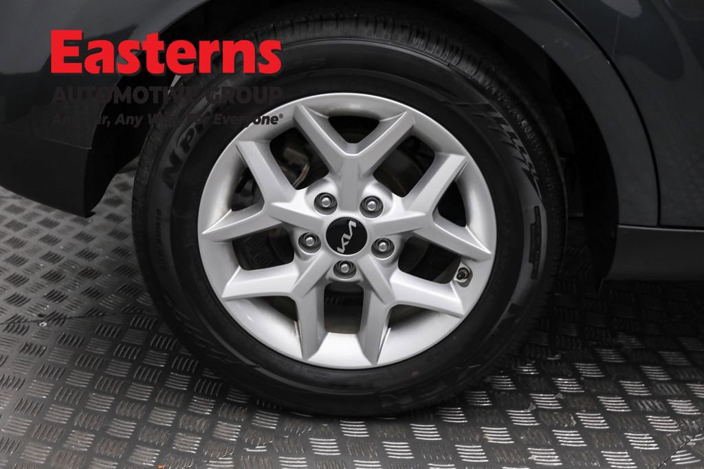 Used 2023 Kia Soul LX w/ LX Technology Package image 30