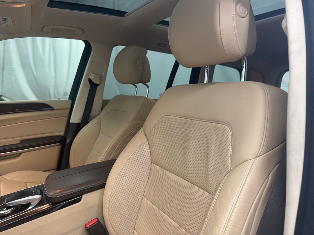 Used 2017 Mercedes-Benz GLS 550 4MATIC image 11