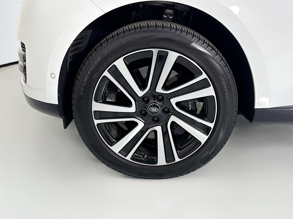 Used 2023 Land Rover Range Rover SE image 31