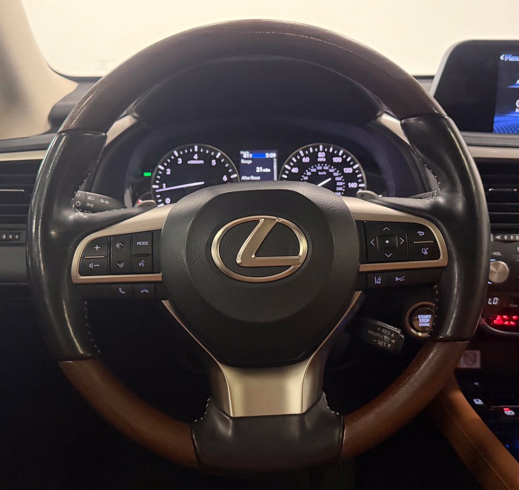 Used 2022 Lexus RX 350L Premium w/ Premium Package AWD/4WD image 15