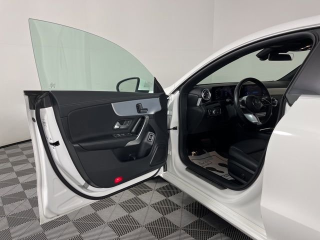 Used 2025 Mercedes-Benz CLA 250 image 16