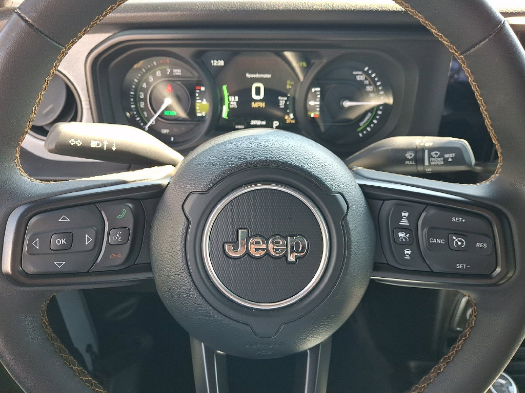 Used 2024 Jeep Wrangler Unlimited w/ Convenience Group AWD/4WD image 23
