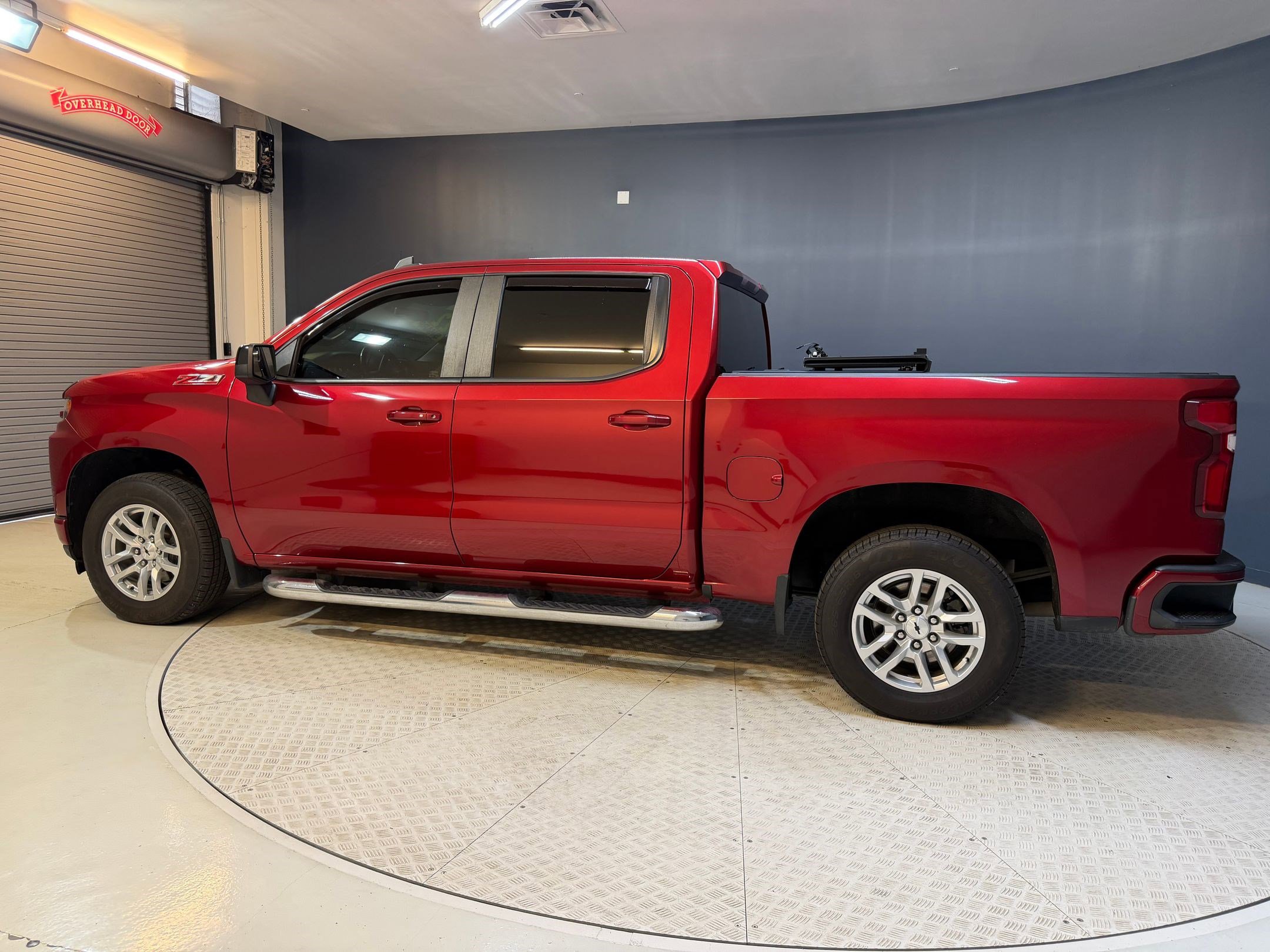 Used 2022 Chevrolet Silverado 1500 RST AWD/4WD image 2