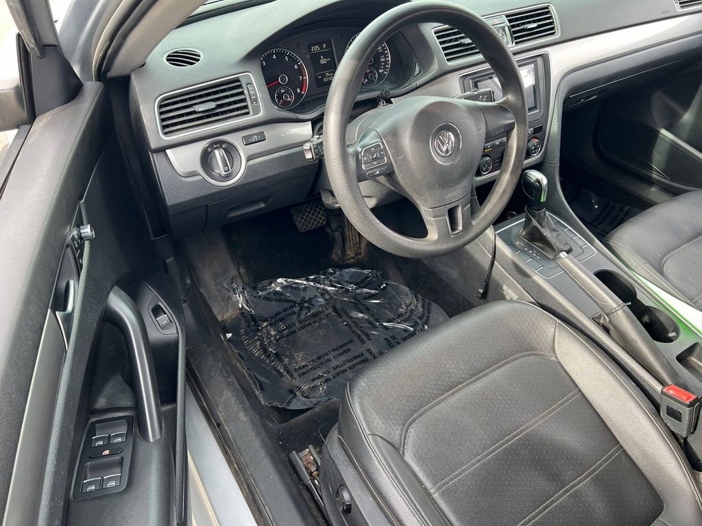Used 2013 Volkswagen Passat 2.5 S image 7