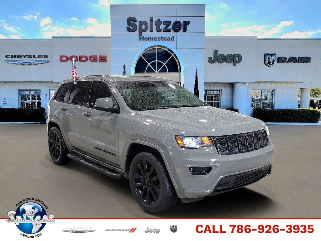 Used 2020 Jeep Grand Cherokee Altitude RWD image 1