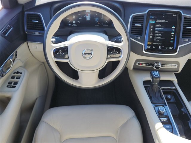 Used 2020 Volvo XC90 T6 Momentum image 11