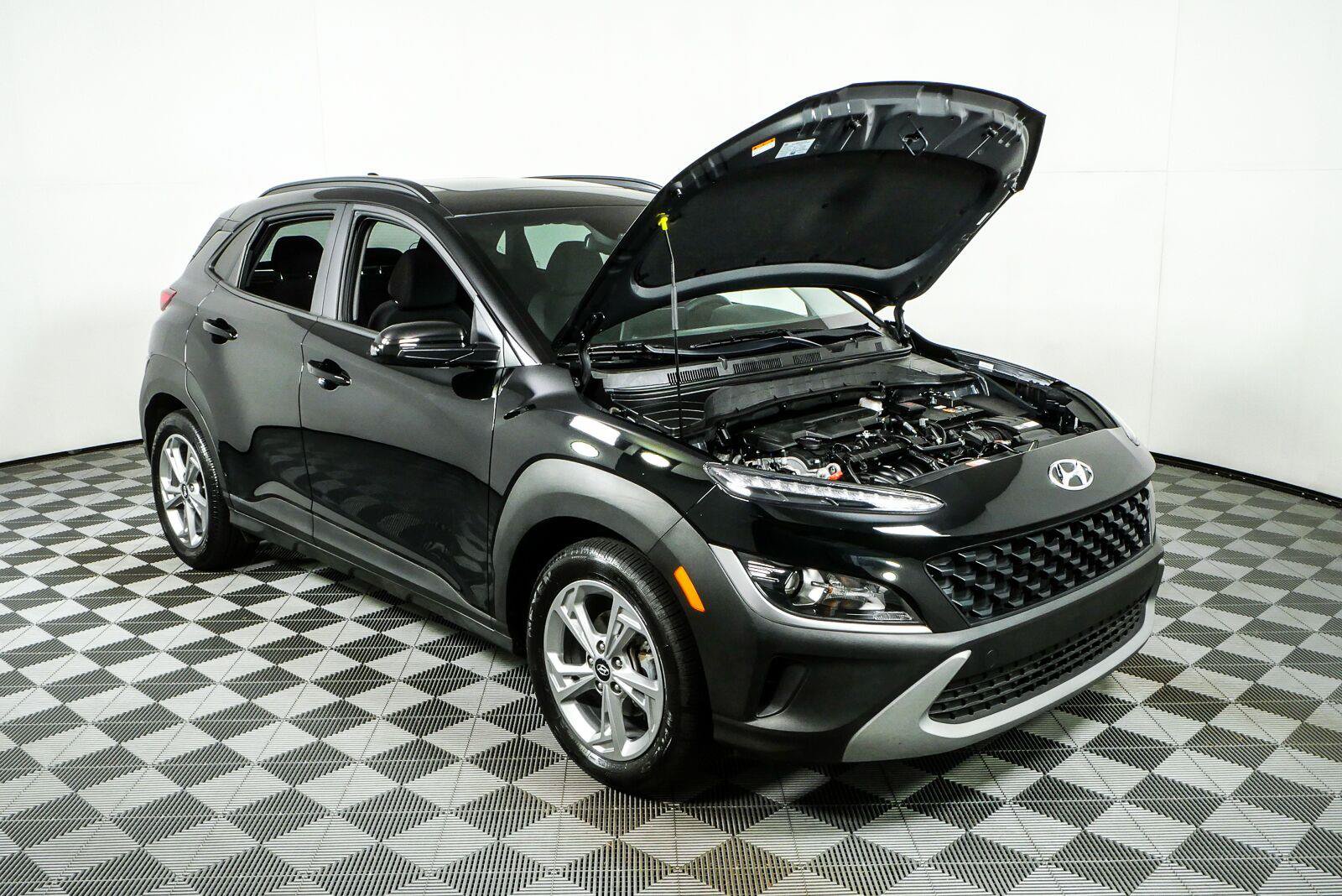 Used 2023 Hyundai Kona SEL w/ Convenience Package FWD image 33