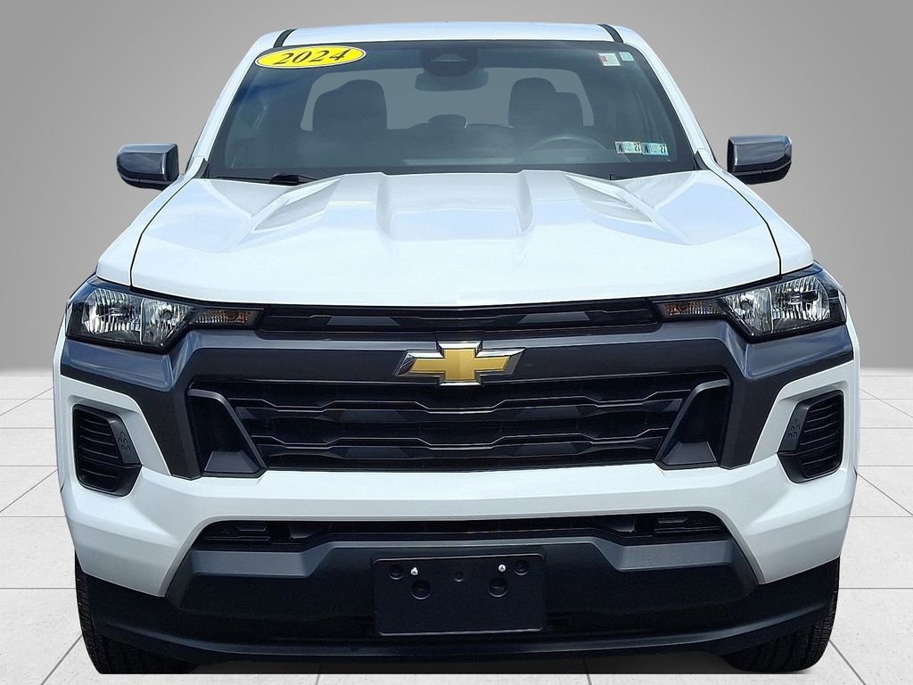 Used 2024 Chevrolet Colorado LT image 3