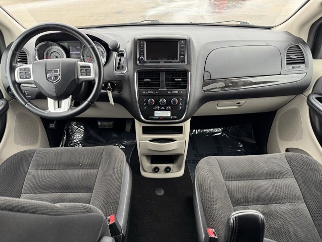 Used 2019 Dodge Grand Caravan SE w/ UConnect Hands-Free Group image 6