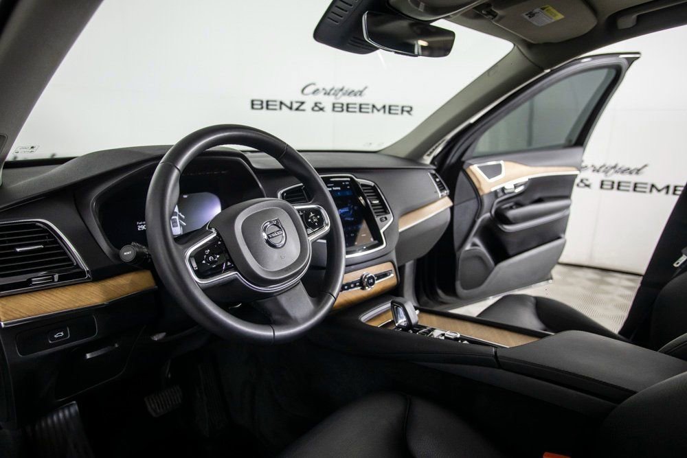 Used 2023 Volvo XC90 B6 Plus w/ Protection Package Premier image 23