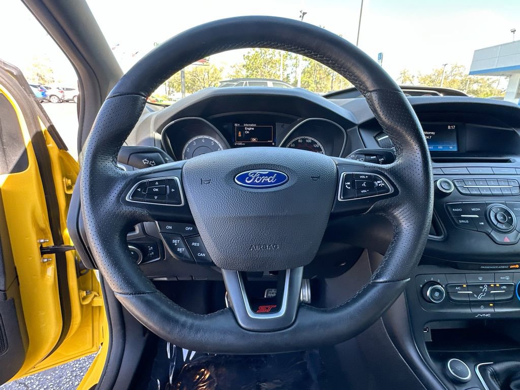 Used 2017 Ford Focus ST image 12