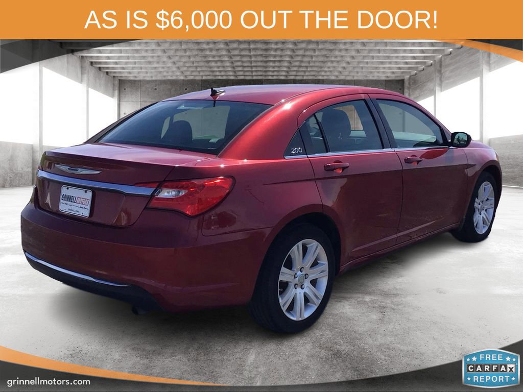 Used 2013 Chrysler 200 Touring FWD image 5