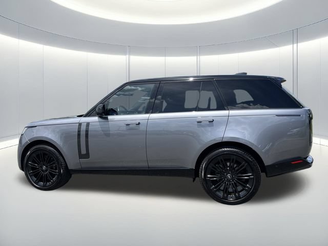 Used 2023 Land Rover Range Rover SE AWD/4WD image 2
