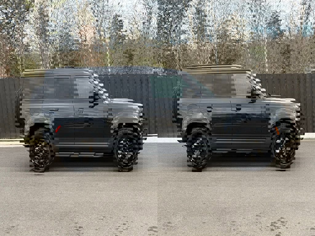 New 2026 Land Rover Defender 110 S image 7