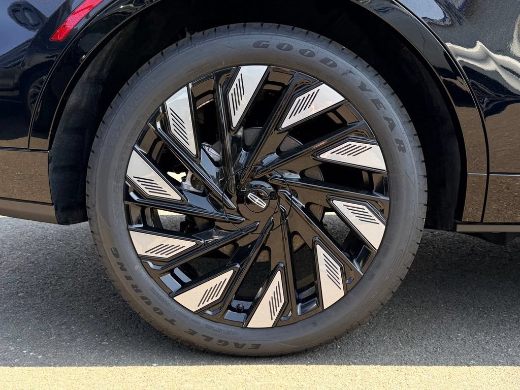 New 2026 Lincoln Nautilus Reserve w/ Jet Appearance Package AWD/4WD image 32