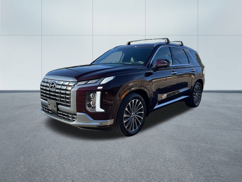 Used 2023 Hyundai Palisade Calligraphy image 2