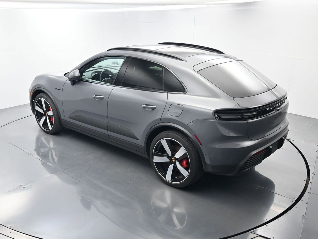 Certified 2025 Porsche Macan 4S Electric AWD/4WD image 34