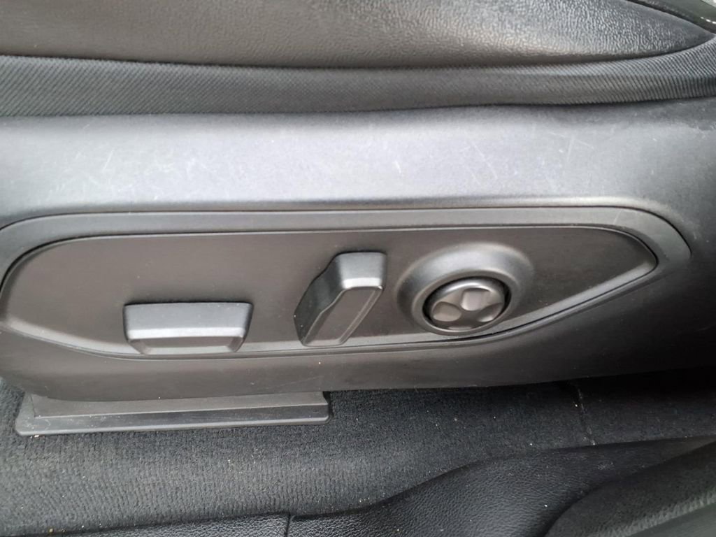 Certified 2024 Jeep Grand Cherokee L Laredo image 13