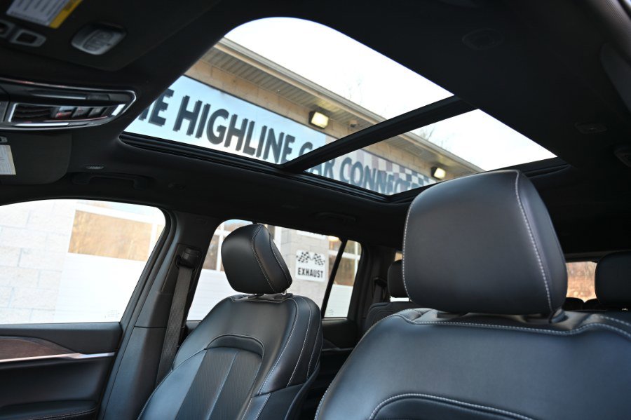 Used 2024 Jeep Grand Cherokee L Limited w/ Luxury Tech Group II AWD/4WD image 3