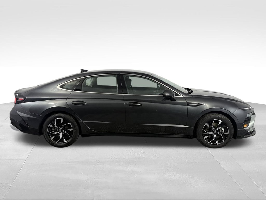 Used 2025 Hyundai Sonata SEL FWD image 5