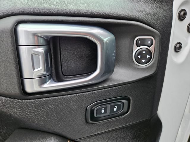 Used 2024 Jeep Wrangler Unlimited Sahara AWD/4WD image 25