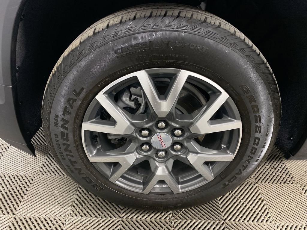 Used 2023 GMC Acadia SLE w/ Driver Convenience Package image 10