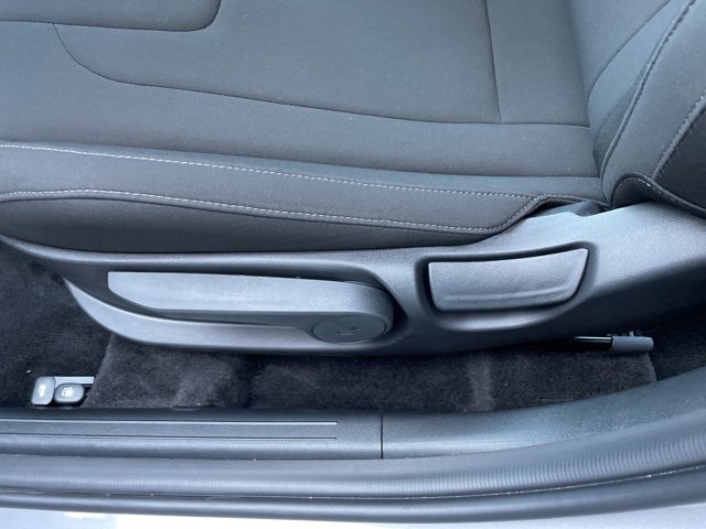 Used 2025 Hyundai Elantra Sport image 13