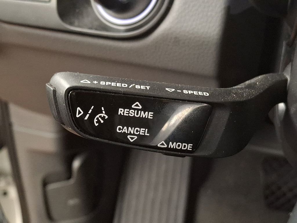 Used 2023 Porsche Cayenne image 23