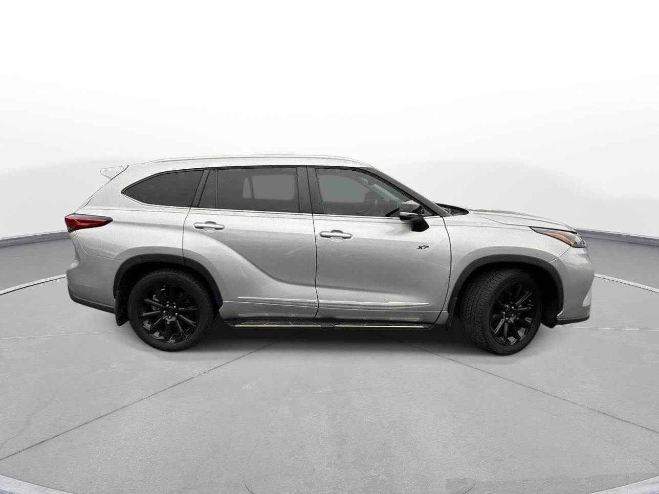 Used 2023 Toyota Highlander XLE FWD image 55