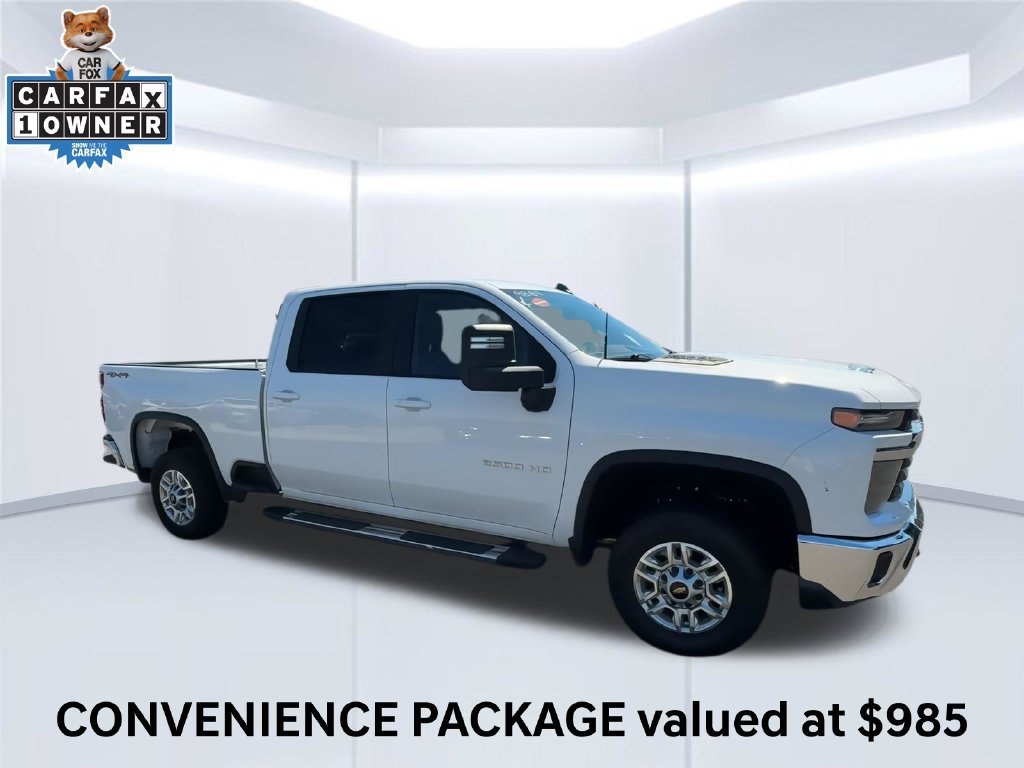 Used 2025 Chevrolet Silverado 2500 LT w/ Convenience Package AWD/4WD image 3