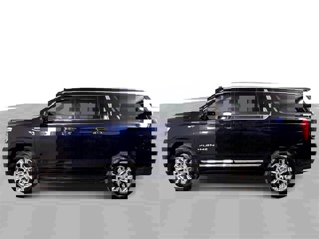 Used 2021 GMC Yukon XL SLT w/ SLT Premium Package image 5