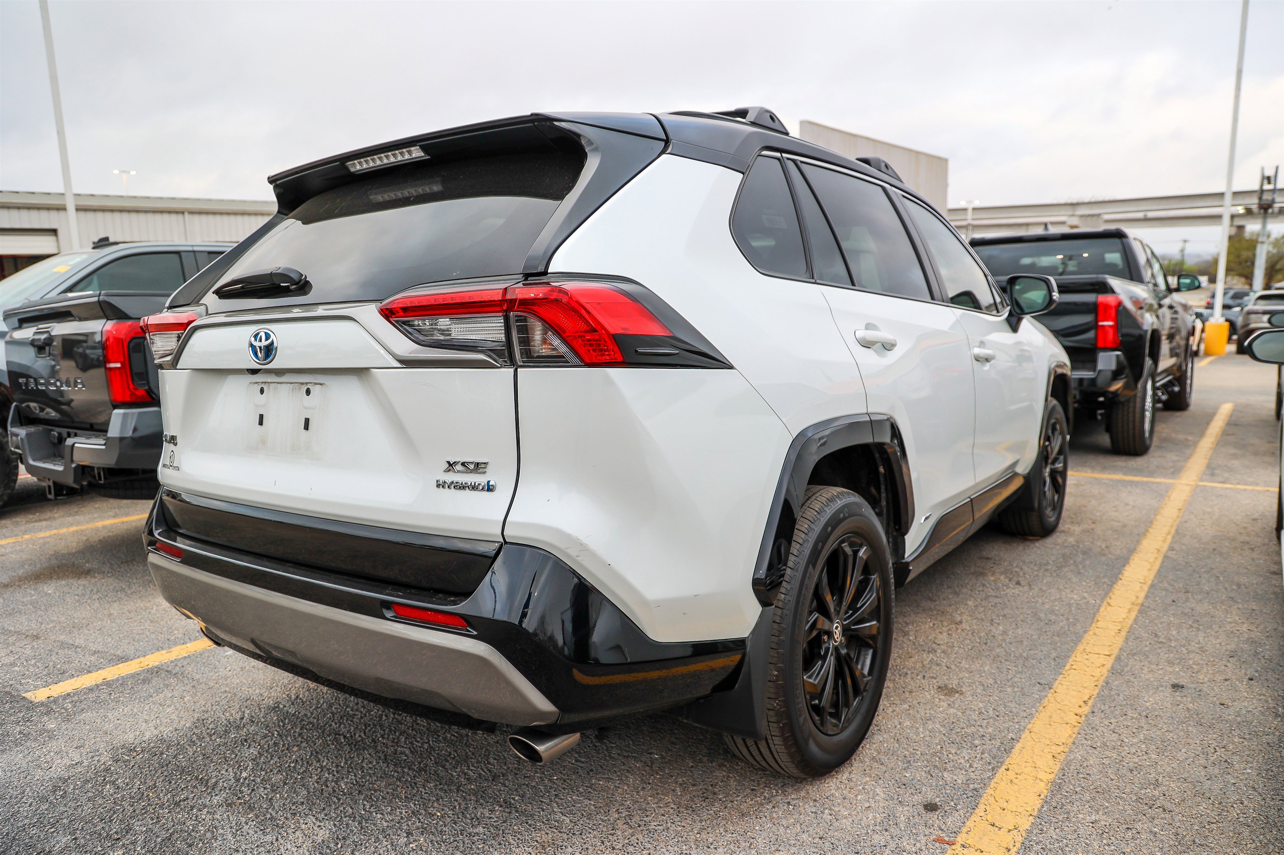 Used 2024 Toyota RAV4 XSE image 7