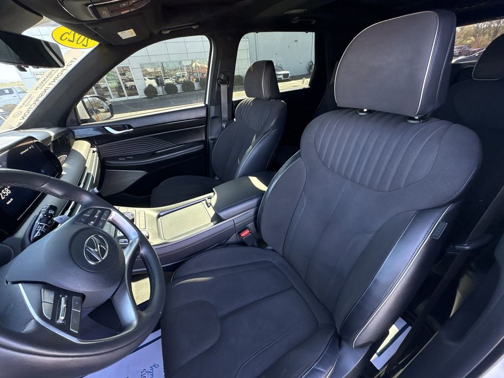 Used 2025 Hyundai Palisade Calligraphy image 13