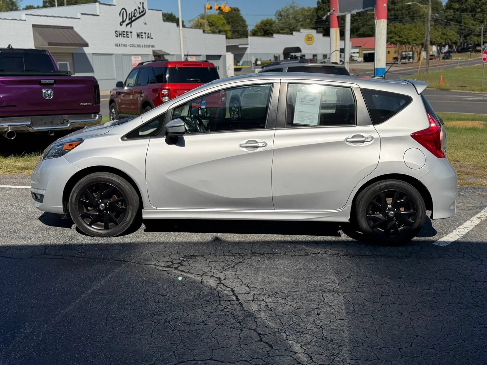 Used 2017 Nissan Versa Note SR w/ SR Tech Package FWD image 8