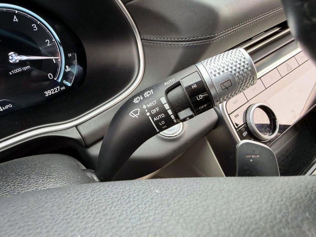 Used 2023 Genesis GV80 2.5T w/ Prestige 20" Package image 34