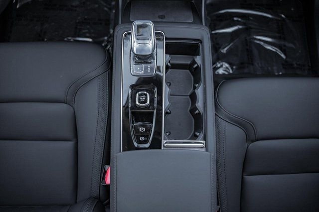 New 2026 Volvo XC90 B6 Plus w/ Protection Package Premier image 23