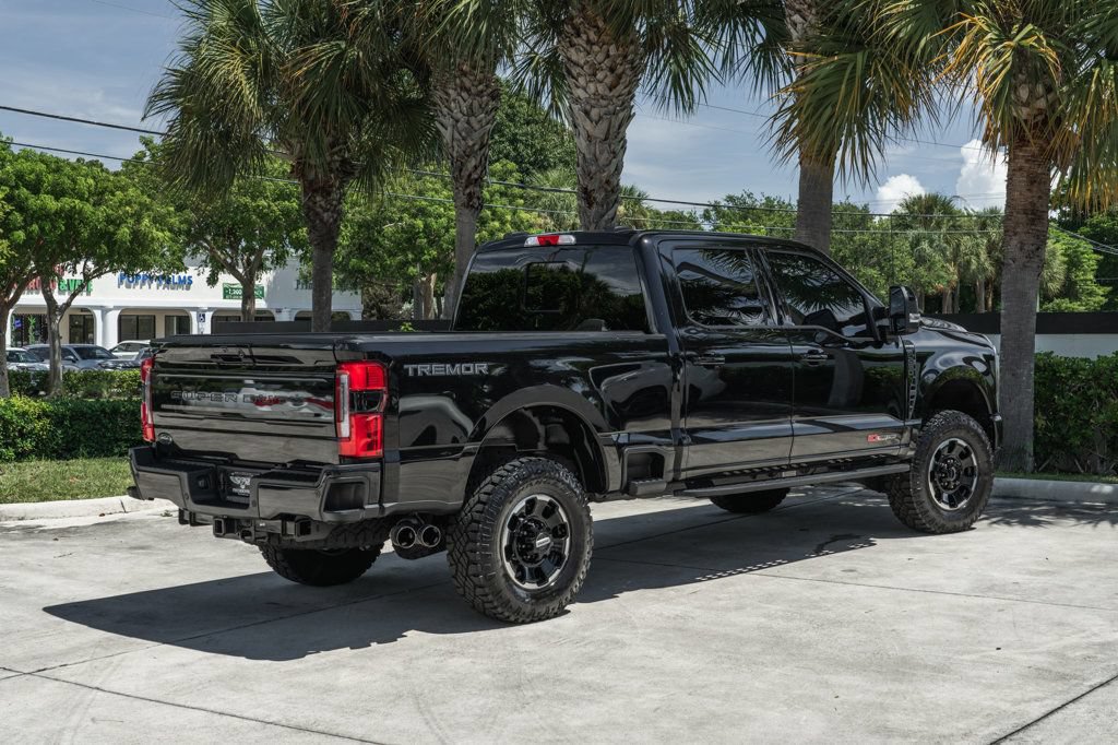 Used 2025 Ford F250 Platinum w/ Tremor Off-Road Package AWD/4WD image 8