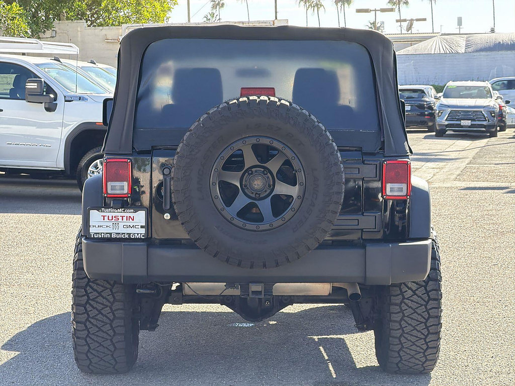 Used 2015 Jeep Wrangler Sport AWD/4WD image 6