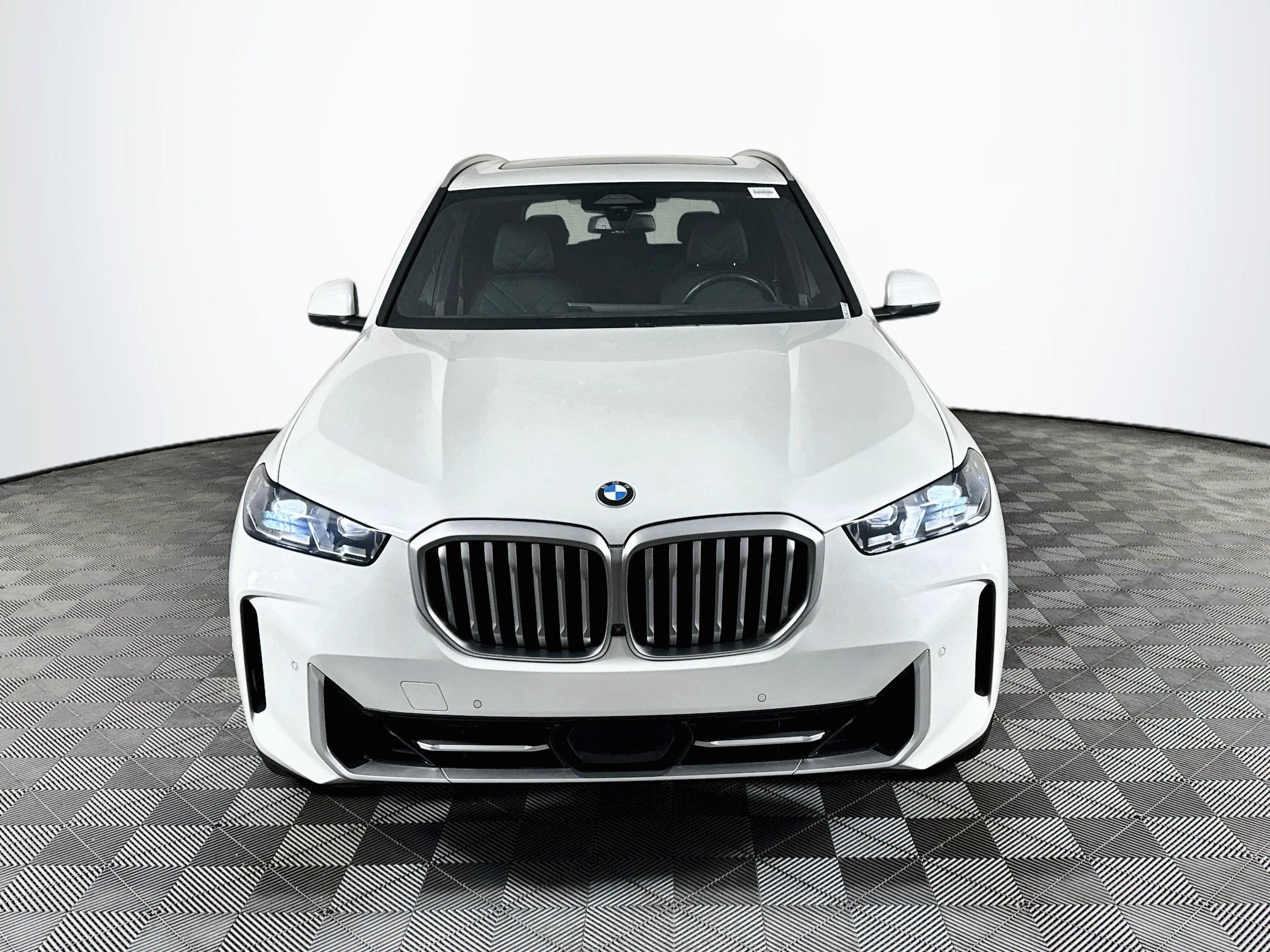 Used 2024 BMW X5 sDrive40i RWD image 2