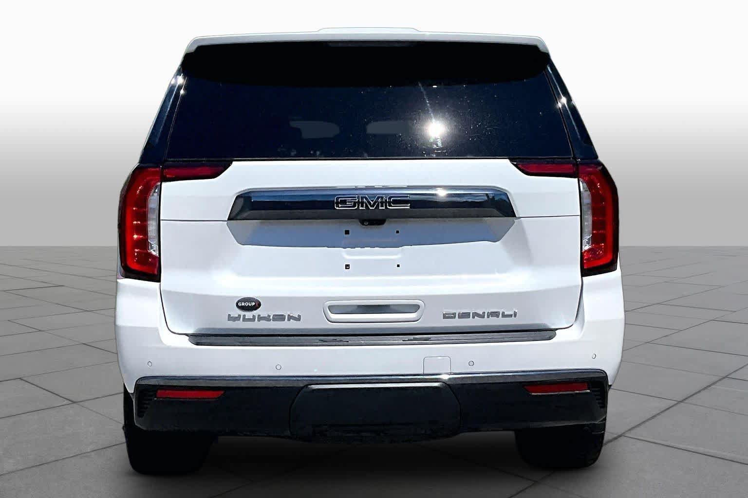 Used 2023 GMC Yukon Denali Ultimate AWD/4WD image 5