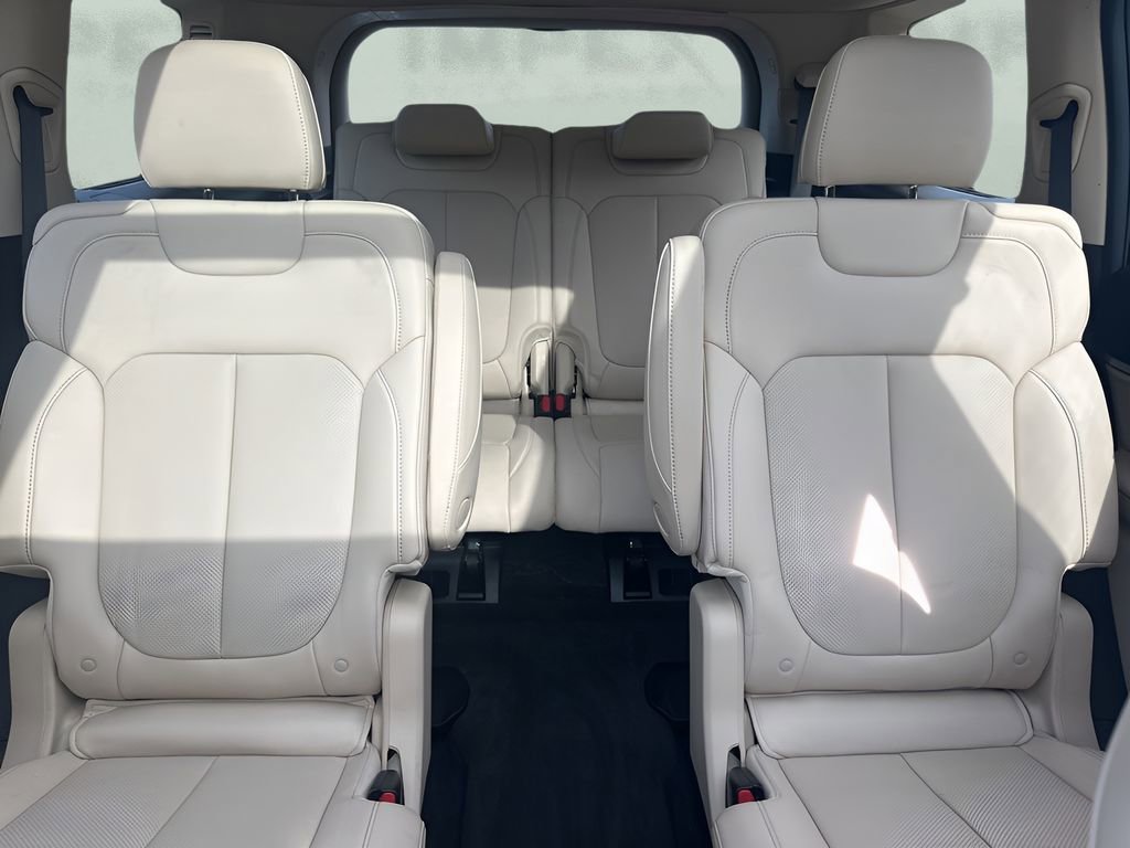 Used 2021 Jeep Grand Cherokee L Limited w/ Luxury Tech Group II image 13