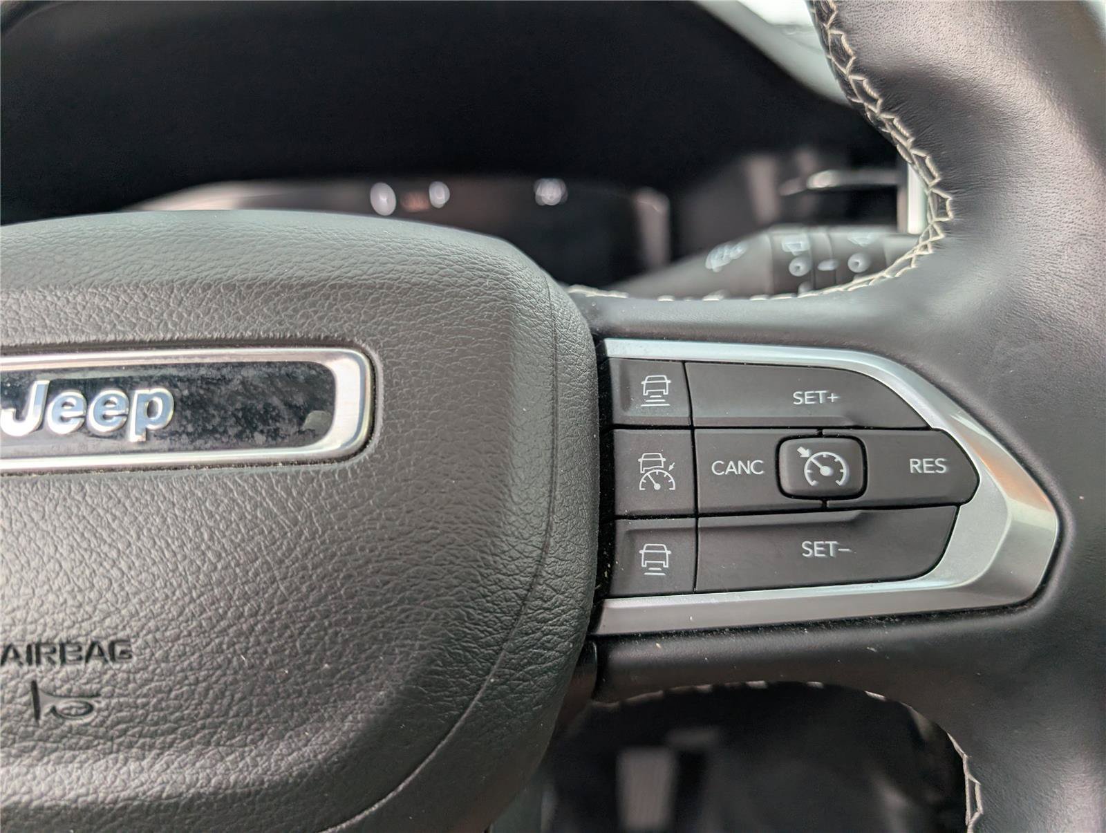 Used 2022 Jeep Compass High Altitude AWD/4WD image 25