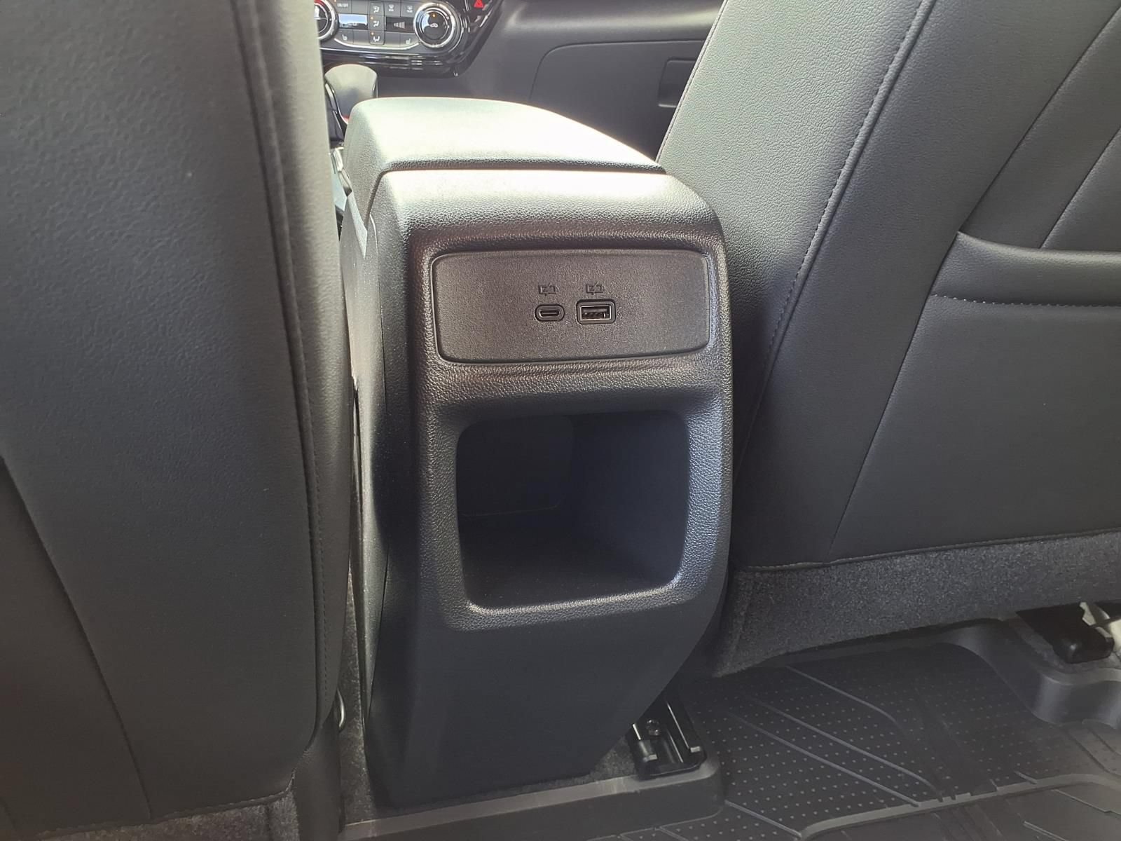 Used 2025 Chevrolet Trax RS w/ Sunroof Package FWD image 15