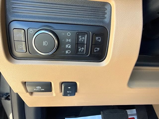 Used 2025 Ford F350 Lariat w/ Black Appearance Package AWD/4WD image 26